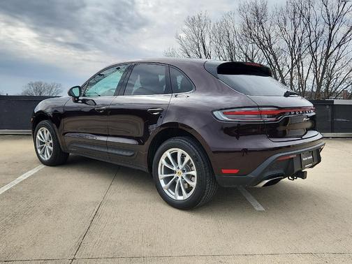 2025 Porsche Macan T