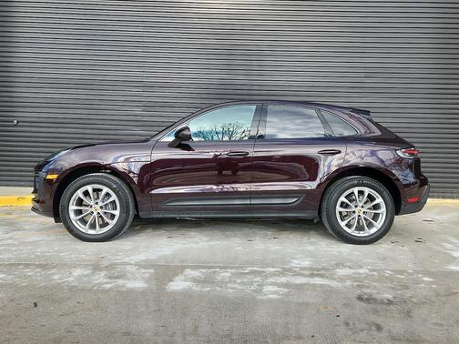 2025 Porsche Macan T
