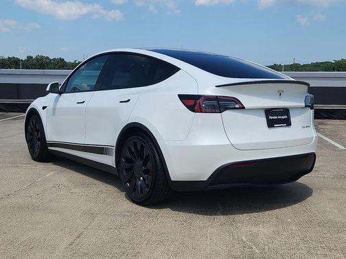 2023 Tesla Model Y Performance