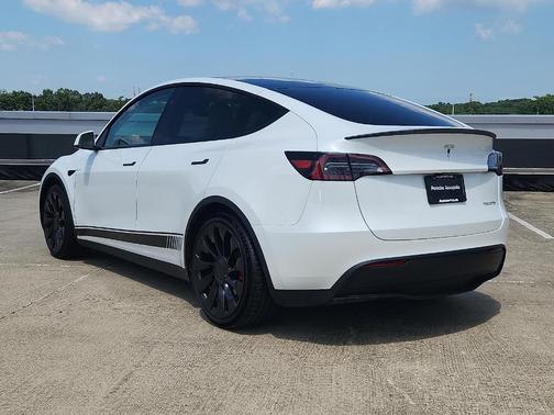 2023 Tesla Model Y Performance