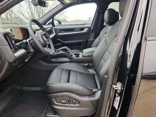 2026 Porsche Cayenne Base