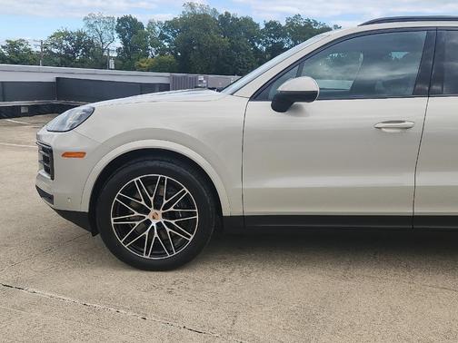 2026 Porsche Cayenne Base