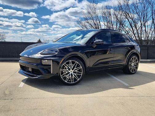2026 Porsche Macan Turbo