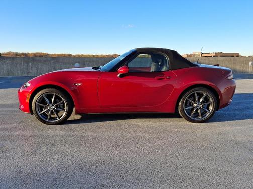 2016 Mazda MX-5 Miata Grand Touring