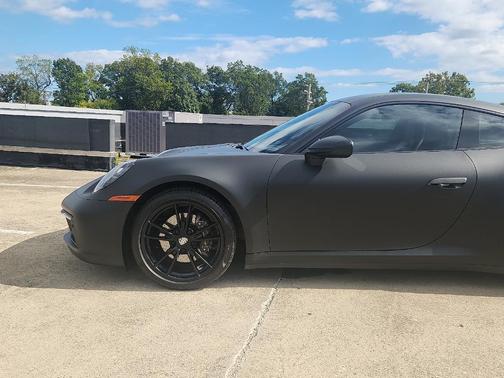 2020 Porsche 911 Carrera