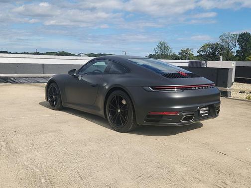 2020 Porsche 911 Carrera