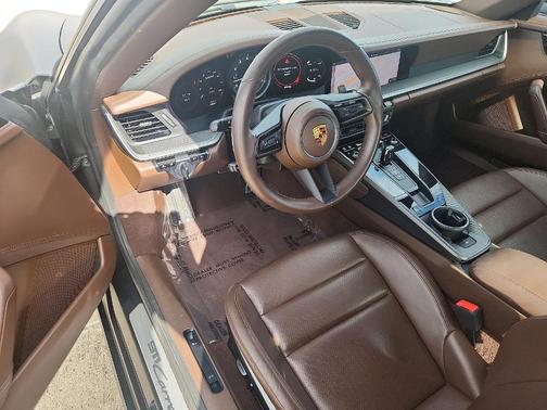 2020 Porsche 911 Carrera