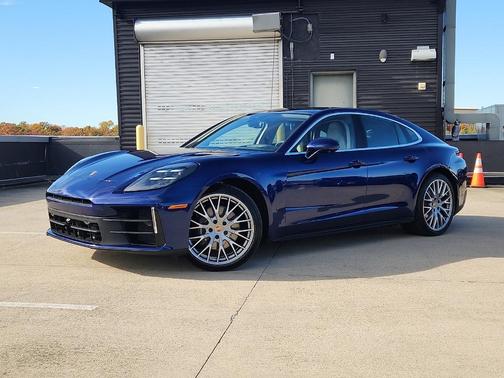 2026 Porsche Panamera 4