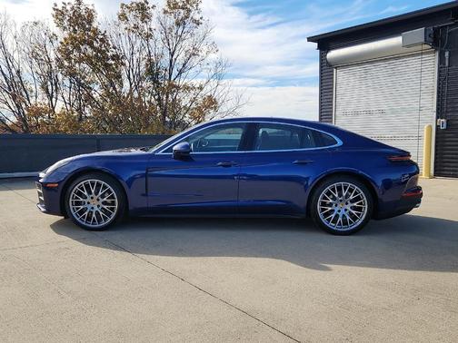 2026 Porsche Panamera 4