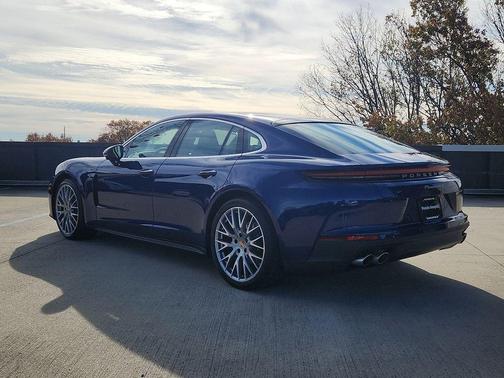 2026 Porsche Panamera 4