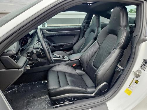 2023 Porsche 911 Carrera 4S