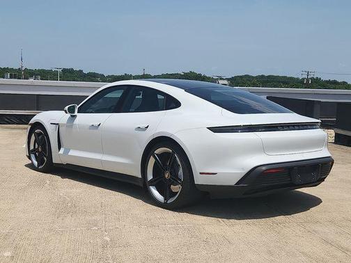 2022 Porsche Taycan Base