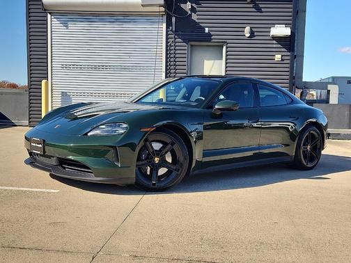 2025 Porsche Taycan 4