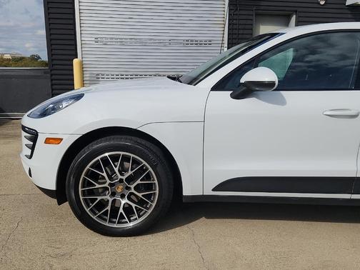 2018 Porsche Macan