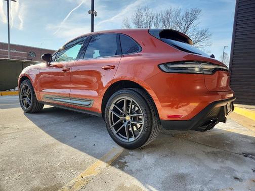2025 Porsche Macan T