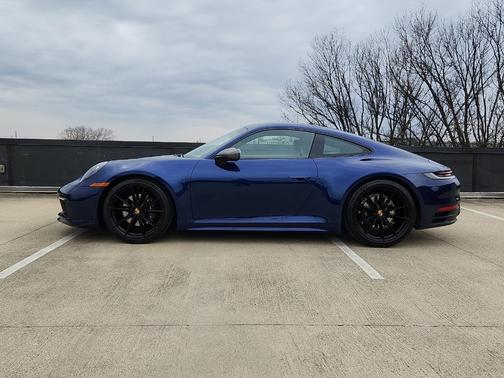 2024 Porsche 911 Carrera 4