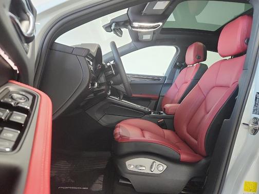 White 2026 Porsche Macan Base