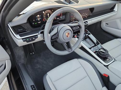 2026 Porsche 911 Carrera GTS