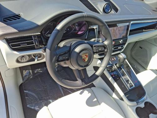 2024 Porsche Macan