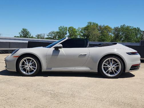 2021 Porsche 911 Carrera