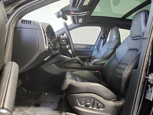 2023 Porsche Cayenne GTS
