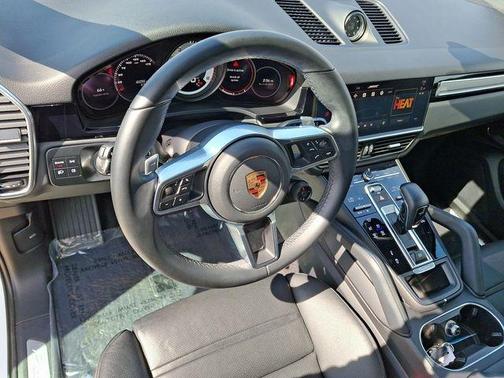 2023 Porsche Cayenne Platinum Edition