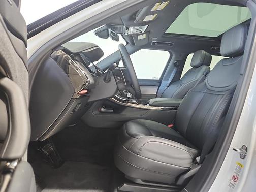 Fuji White 2024 Land Rover Range Rover Sport Dynamic SE