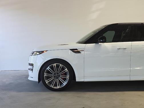Fuji White 2024 Land Rover Range Rover Sport Dynamic SE