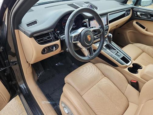 2020 Porsche Macan Base