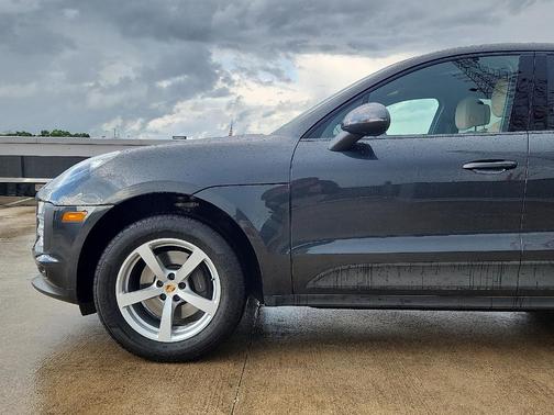 2020 Porsche Macan Base