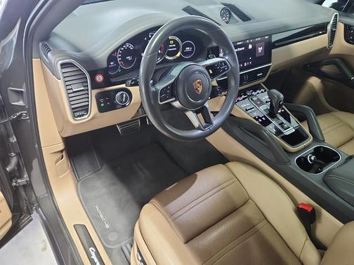 Quartzite Metallic 2020 Porsche Cayenne S Coupe AWD