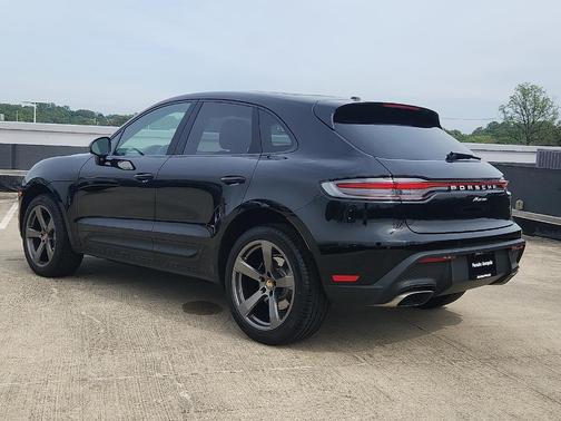 2025 Porsche Macan 