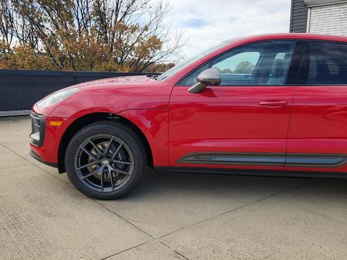 2026 Porsche Macan T