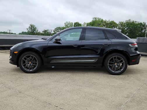 2025 Porsche Macan T