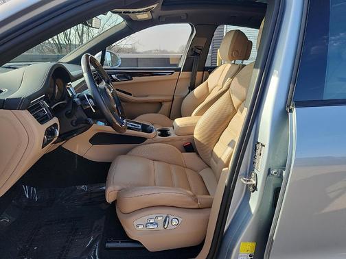 2024 Porsche Macan GTS