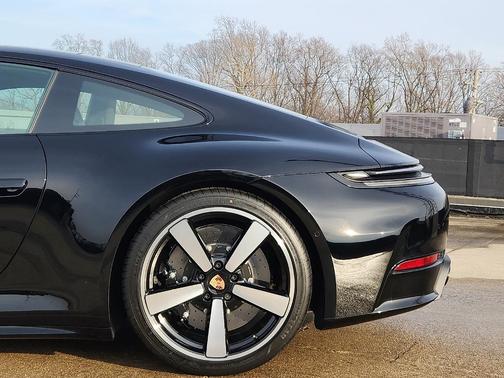2026 Porsche 911 Carrera 4S