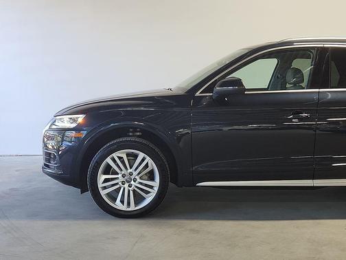 Moonlight Blue Metallic 2018 Audi Q5 2.0T Prestige