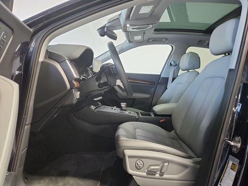 Moonlight Blue Metallic 2018 Audi Q5 2.0T Prestige