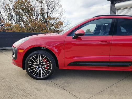 2026 Porsche Macan S