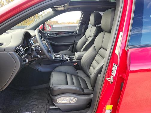 2026 Porsche Macan S