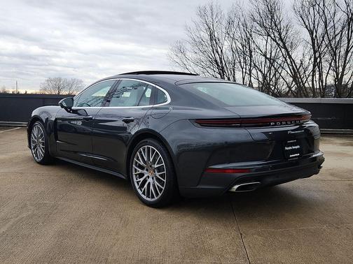 2026 Porsche Panamera 4