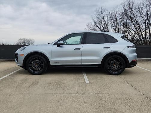 2026 Porsche Cayenne GTS