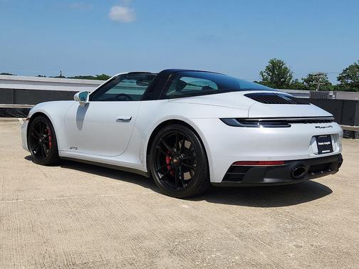 2024 Porsche 911 Targa 4 GTS