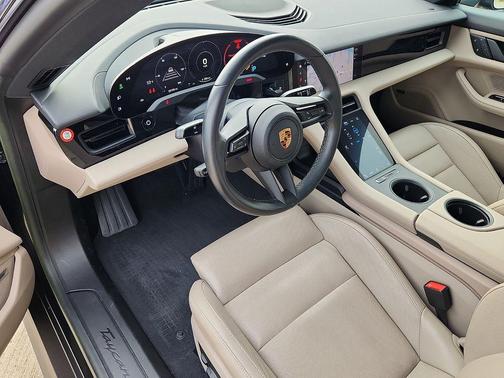 2022 Porsche Taycan Base