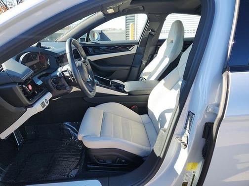 2025 Porsche Panamera 4