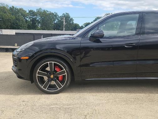 2021 Porsche Cayenne GTS