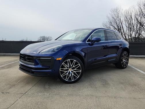 2026 Porsche Macan Base