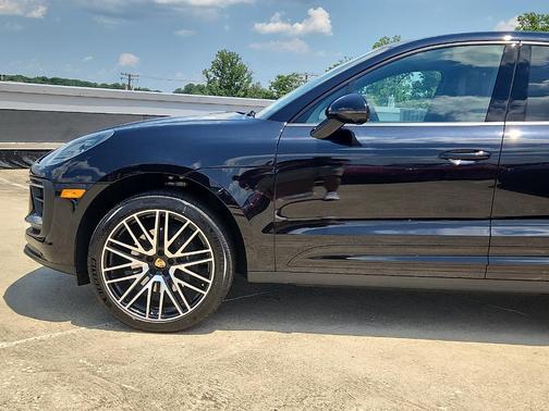 2025 Porsche Macan T