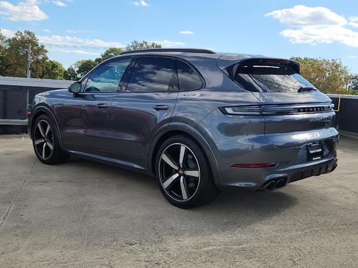 2026 Porsche Cayenne GTS