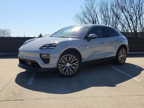 2026 Porsche Macan 4